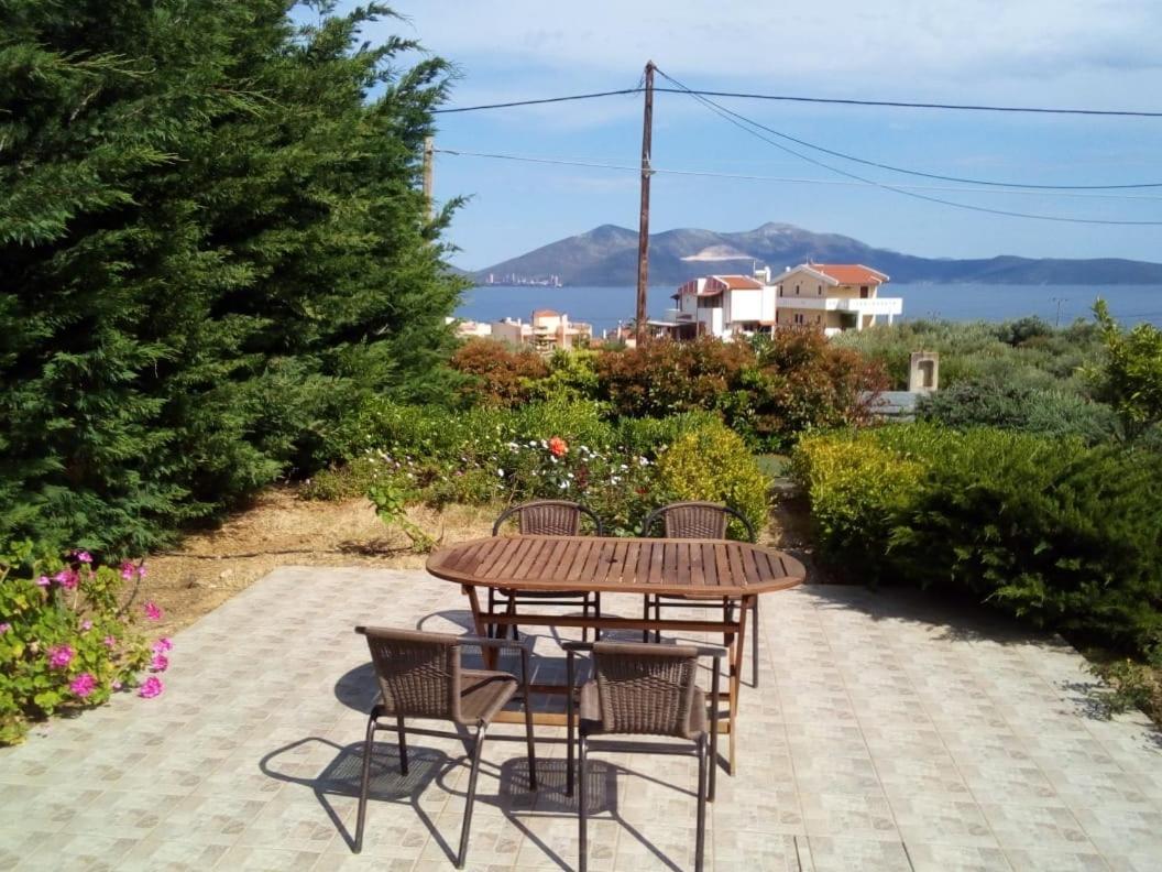 Aliveri Flat With Sea View Екстер'єр фото